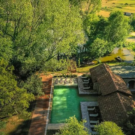Hotell Gjuetise