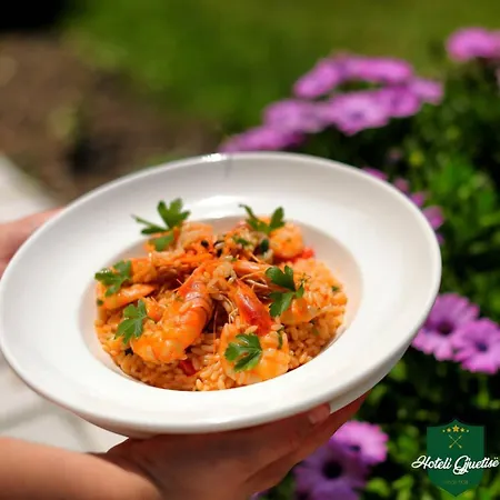 Gjuetise Szálloda Lezha