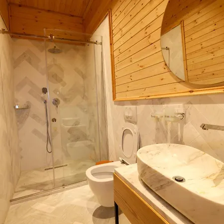 Gjuetise Hotell Lezhë