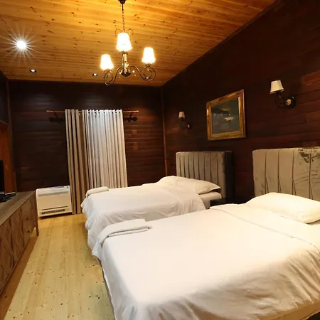 Gjuetise Hotel *